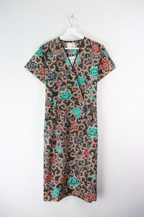 batik-black-border-kimono-wrap-dress-28