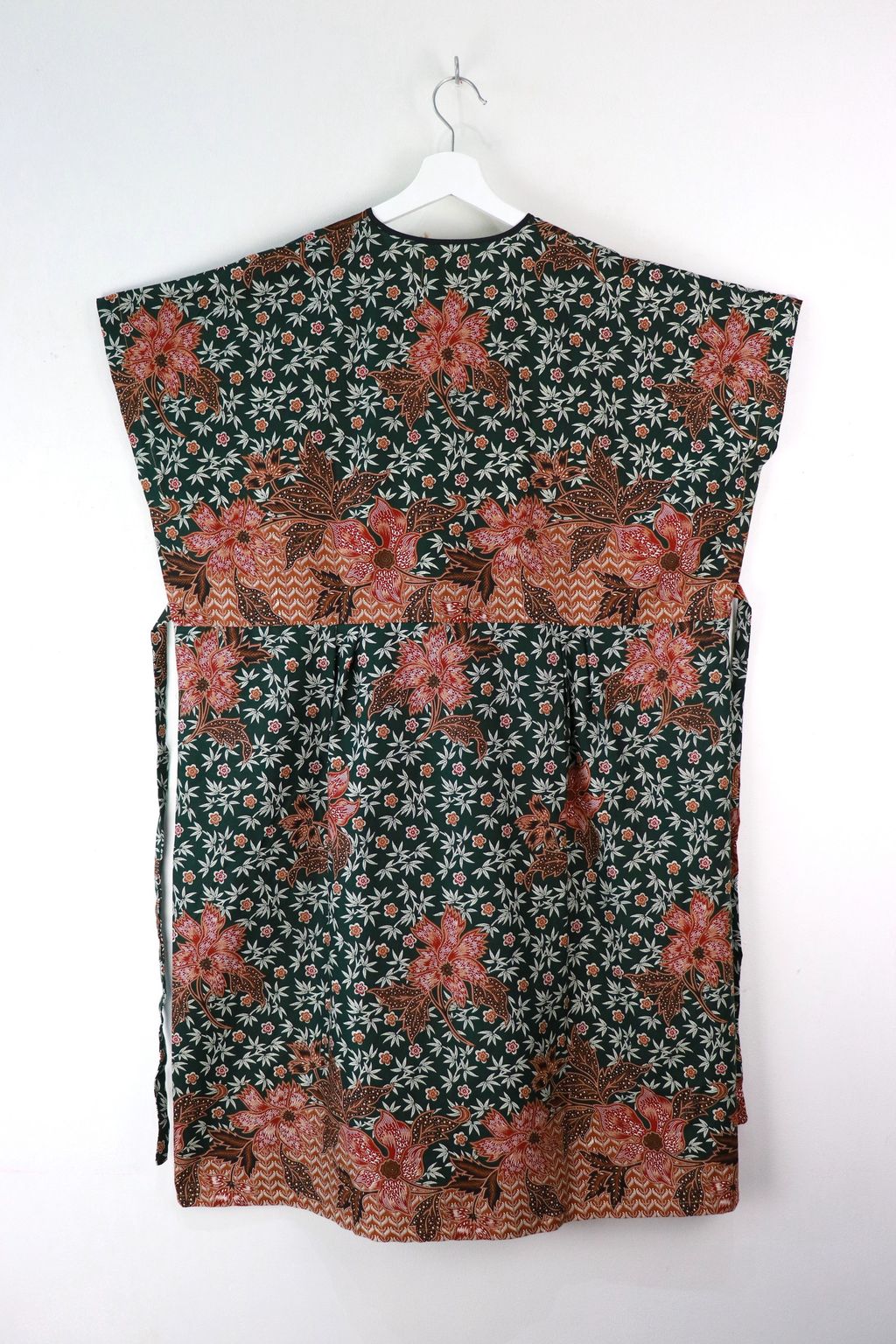 batik-black-border-kimono-wrap-dress-34