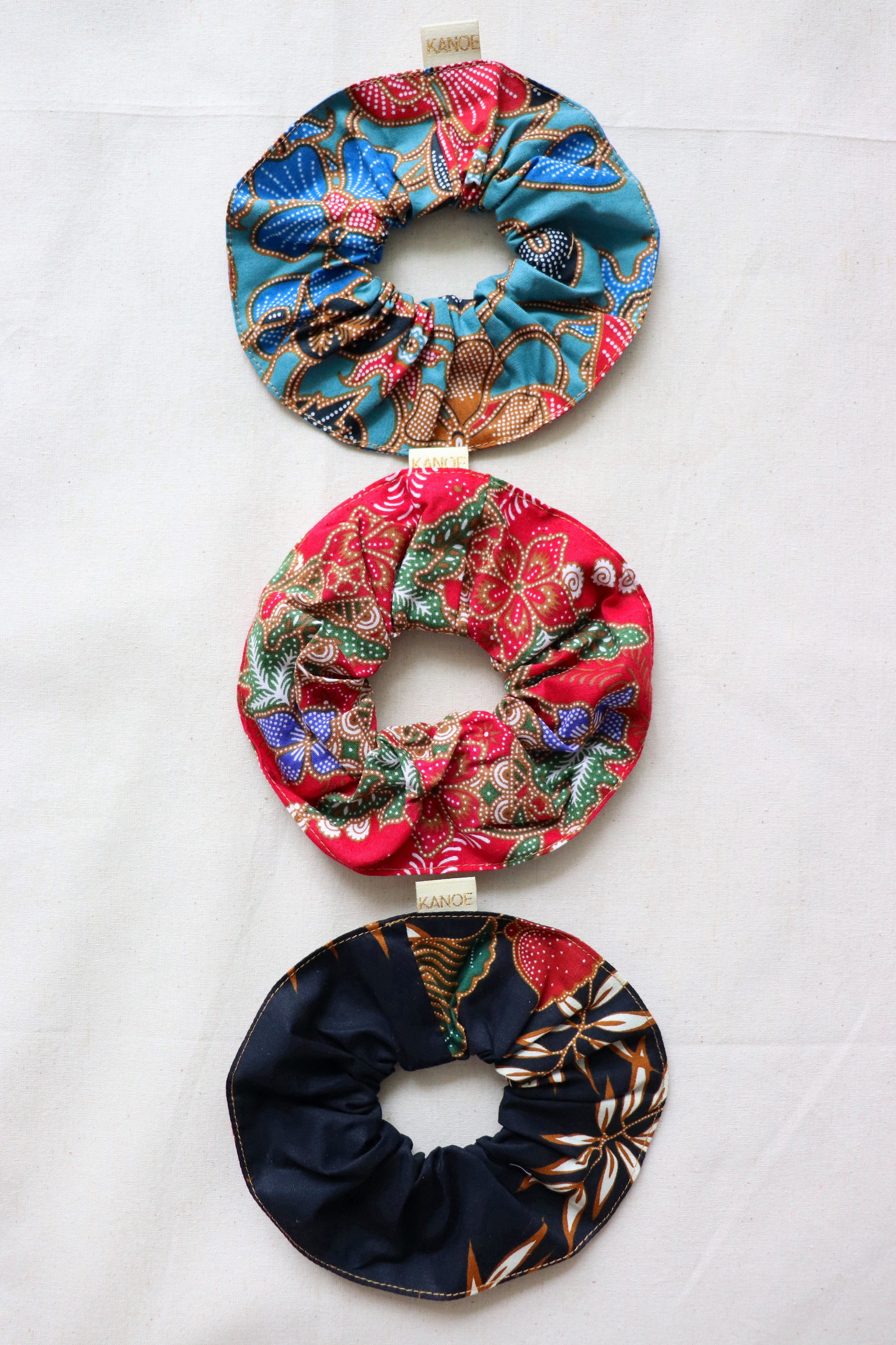 Maxi Batik Scrunchies (Set of 3) - Apple Spice