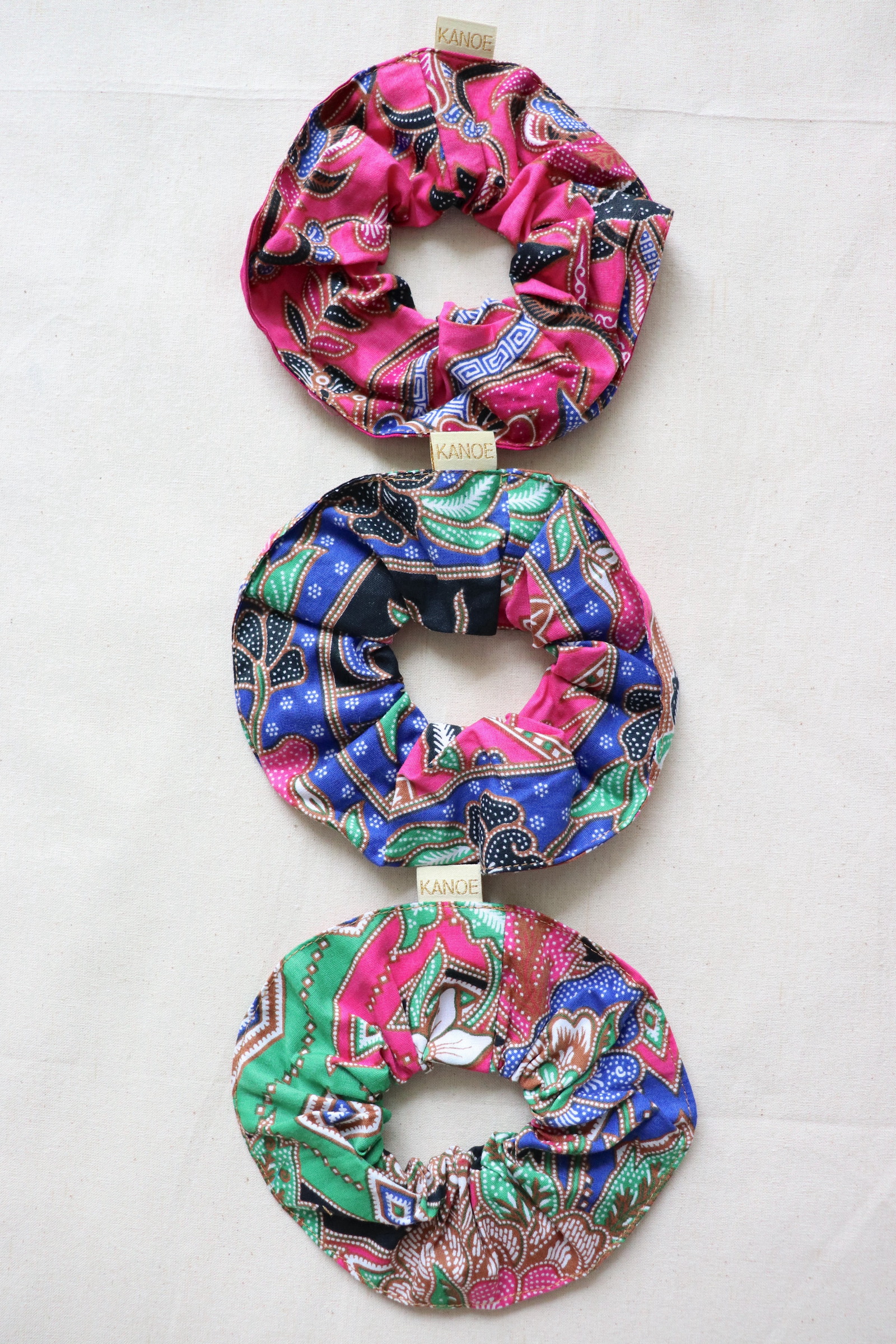 Maxi Batik Scrunchies (Set of 3) - Gardenia Glow