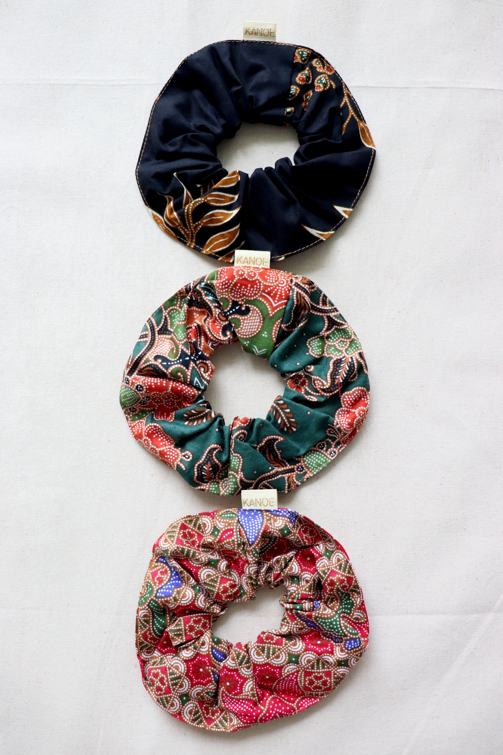 Maxi Batik Scrunchies (Set of 3) - Floral Garland