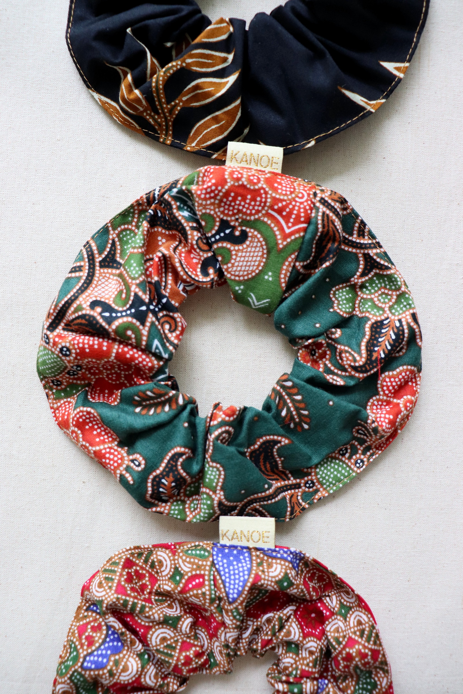 Maxi Batik Scrunchies (Set of 3) - Floral Garland