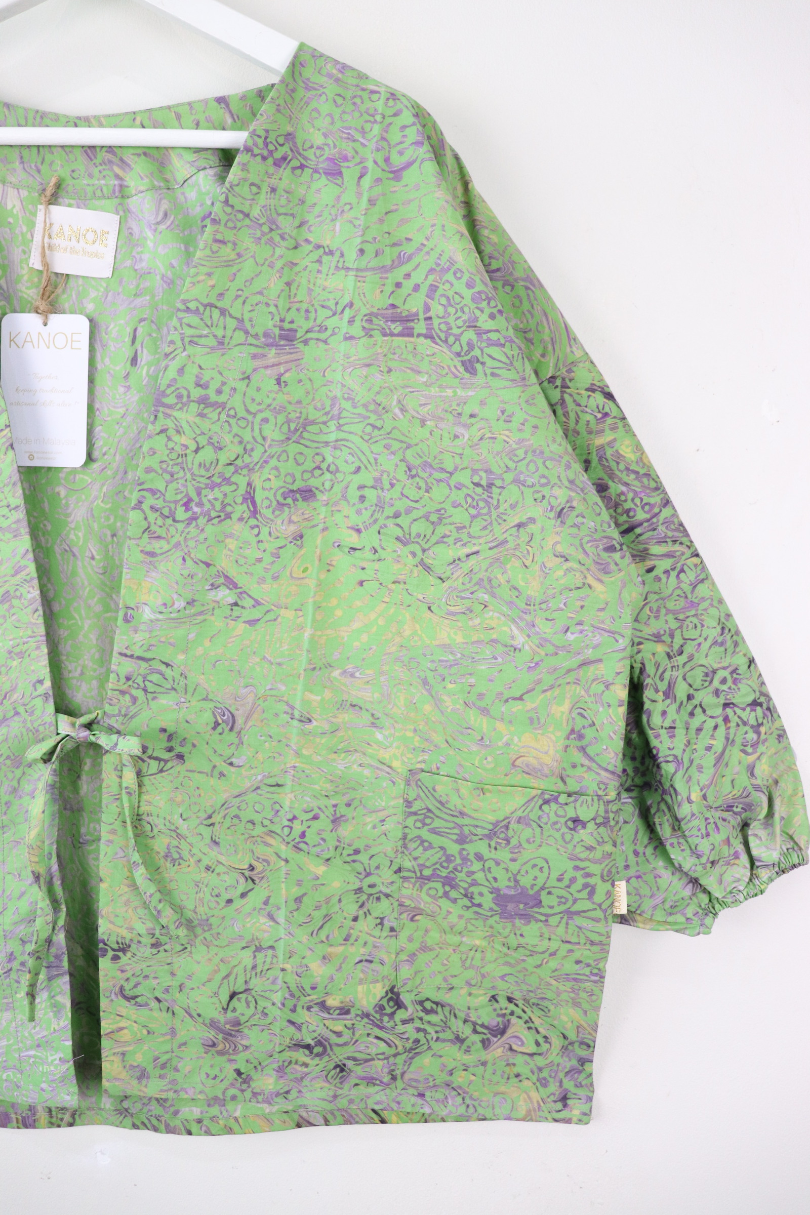 Handmade Batik Kimono Signature - Pear Bellflowers