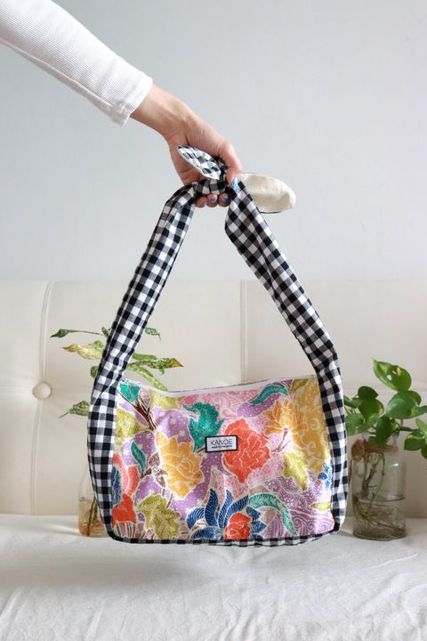 Kedai-Zoe-Kanoe-batik-gingham-bag-15