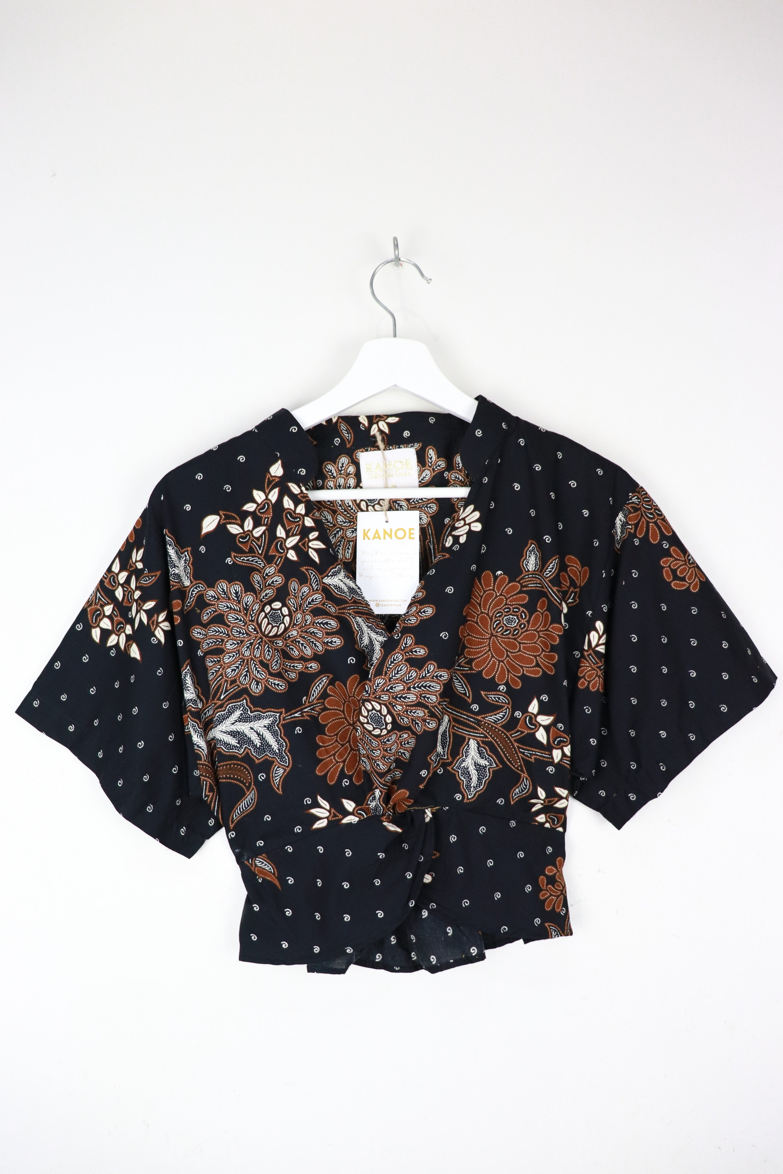 Twisted Front Mandarin Top - Amber Pansies