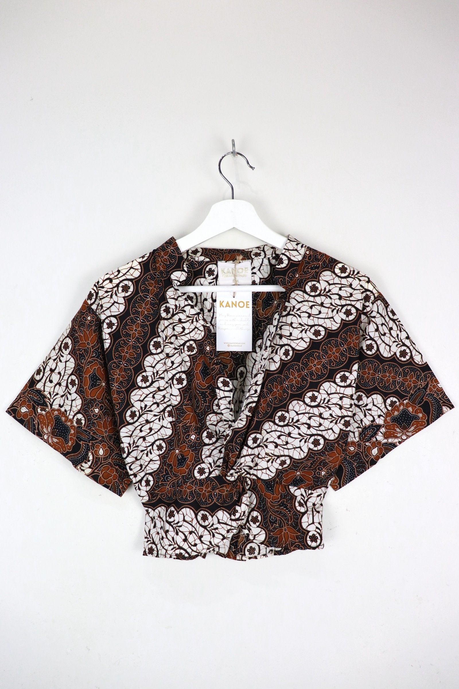 Twisted Front Mandarin Top - Ivory Palace