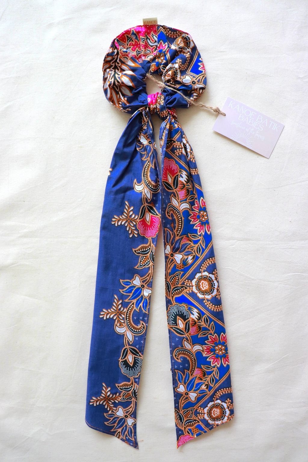 Maxi-batik-scrunchie-with-ribbon-26