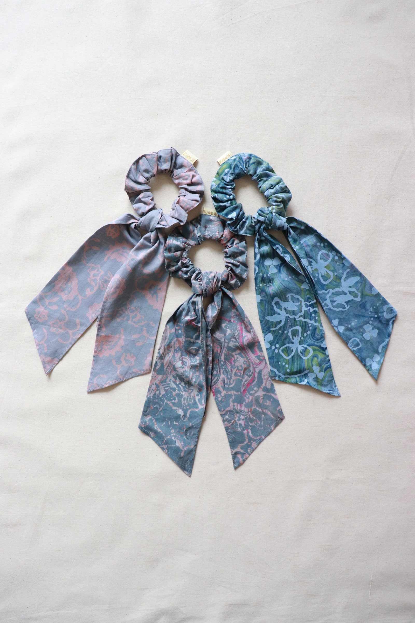 Batik Scrunchie w/ Ribbon [Set of 3] - Elia [ Handmade ]