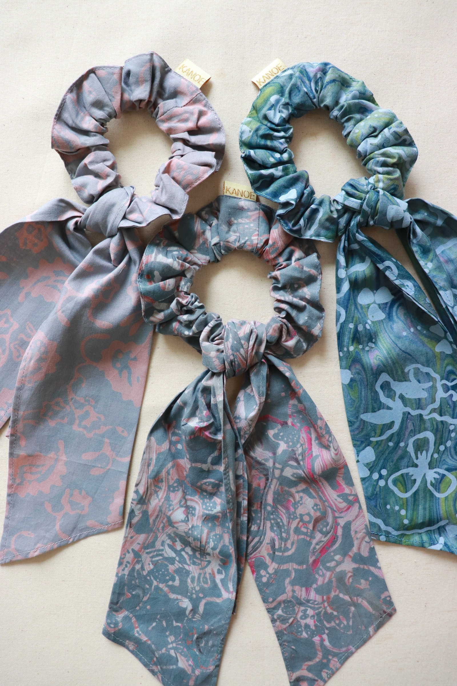 Batik Scrunchie w/ Ribbon [Set of 3] - Elia [ Handmade ]