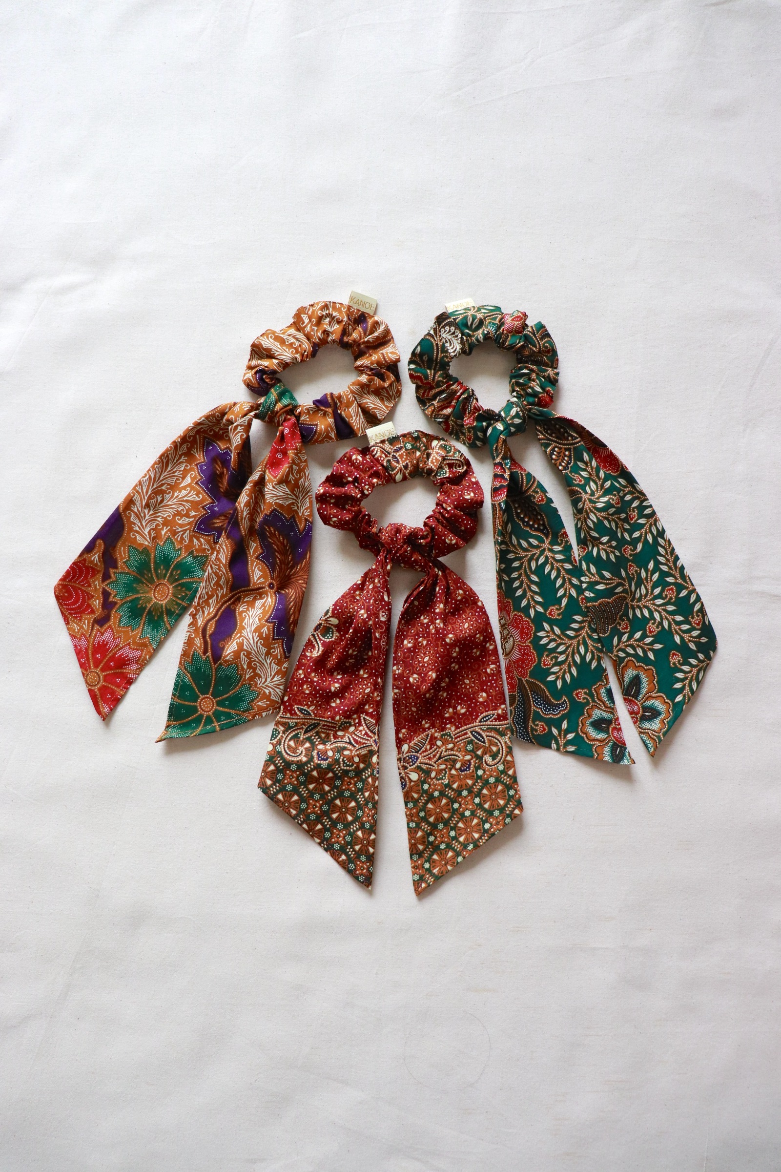 Batik Scrunchie w/ Ribbon [Set of 3] - Farrah