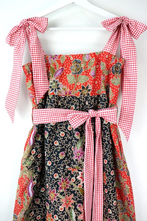 Christmas-batiik-gingham-dress-9