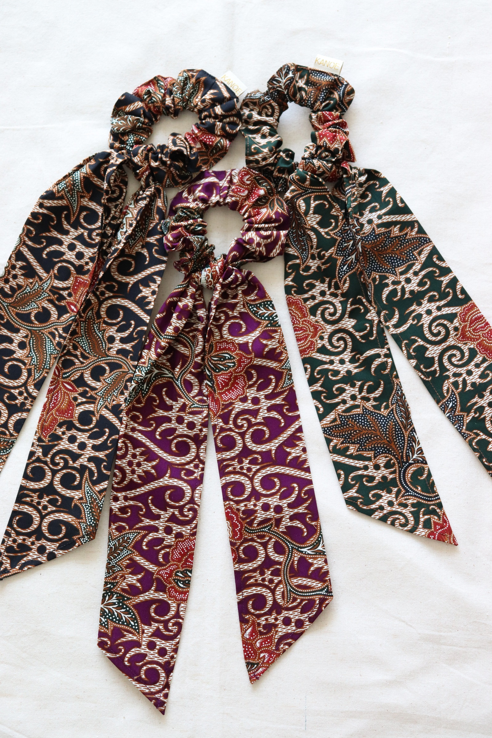 Batik Scrunchie w/ Ribbon [Set of 3] - Ikat