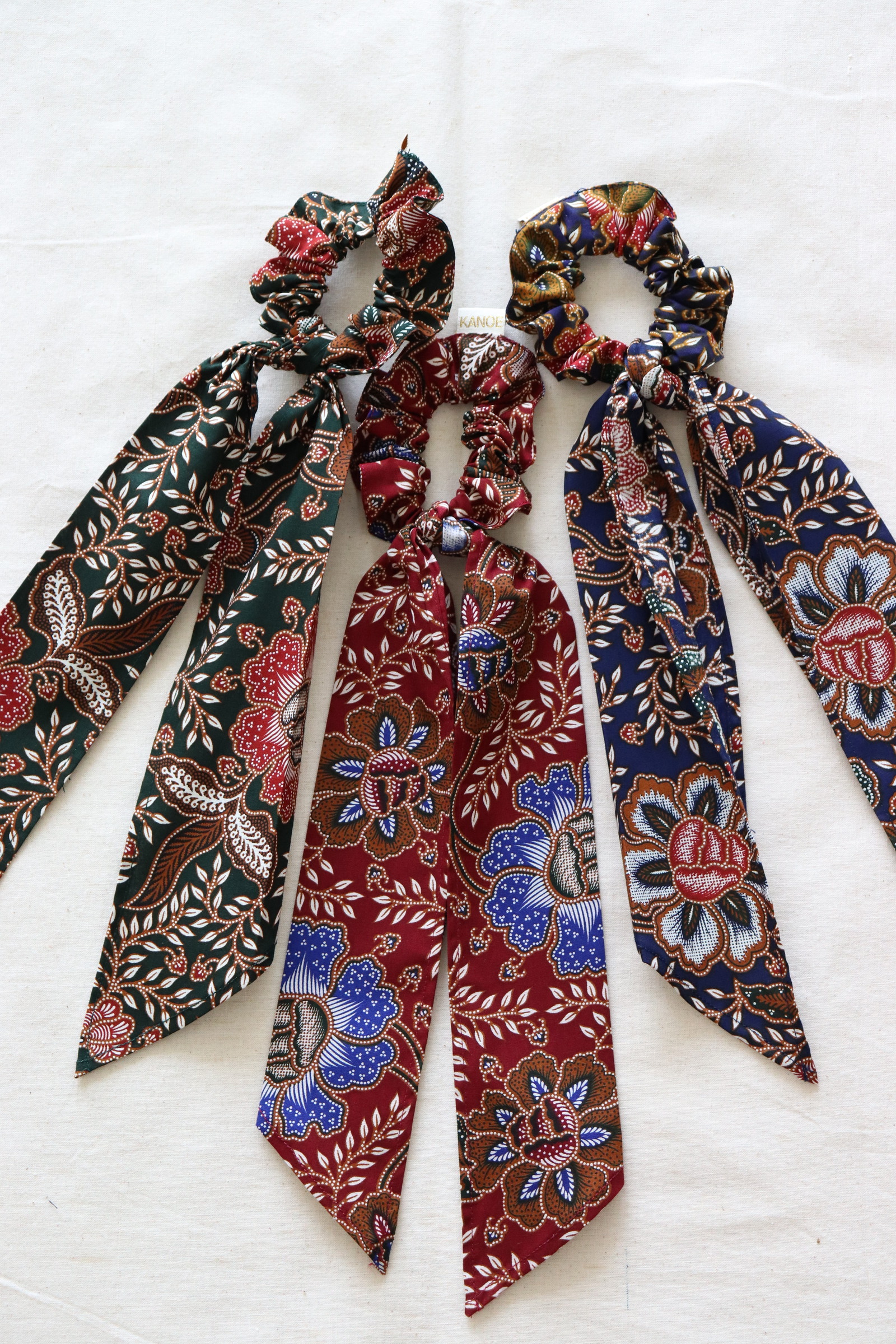Batik Scrunchie w/ Ribbon [Set of 3] - BFF