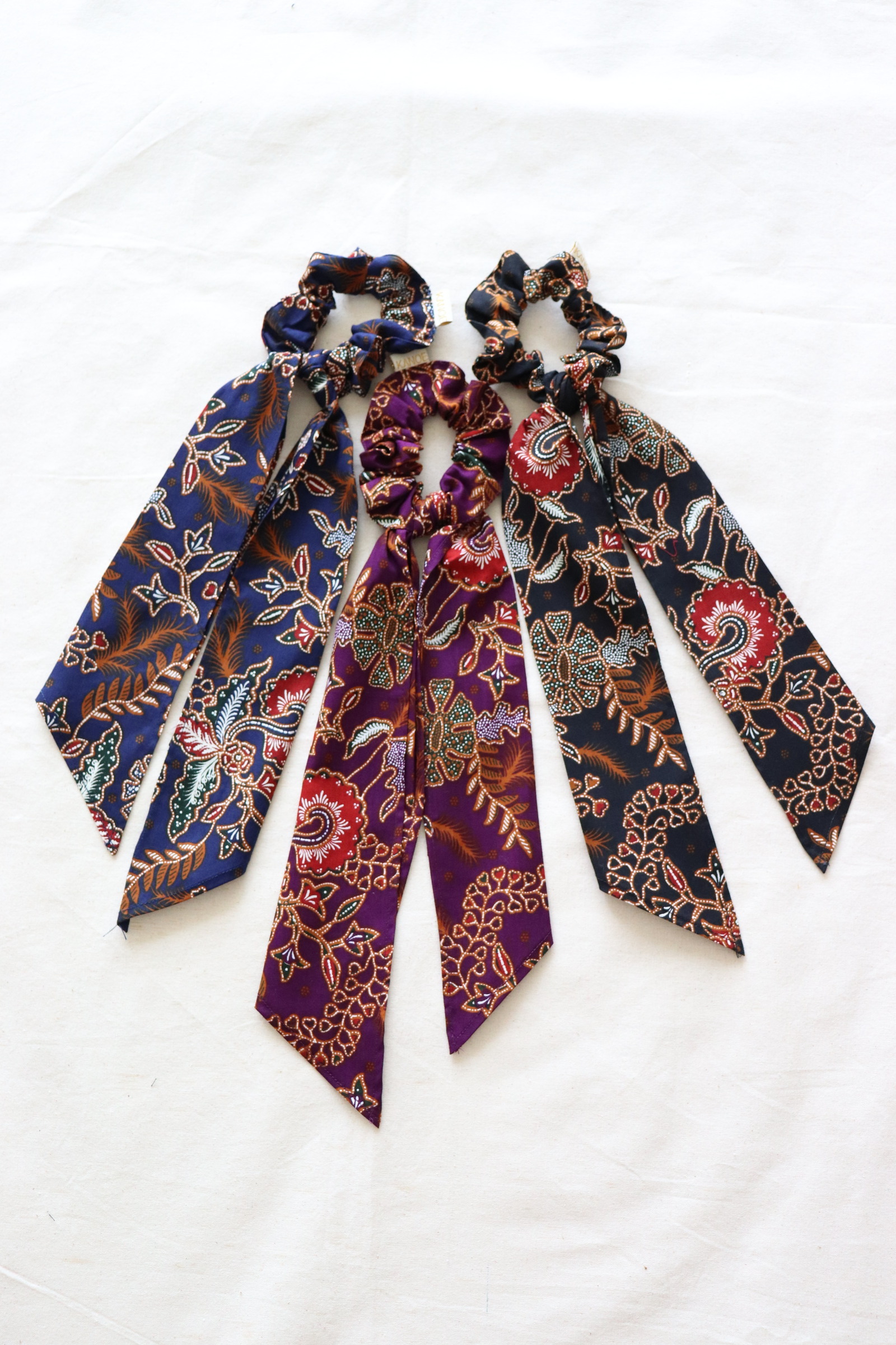 Batik Scrunchie w/ Ribbon [Set of 3] - Girl Power