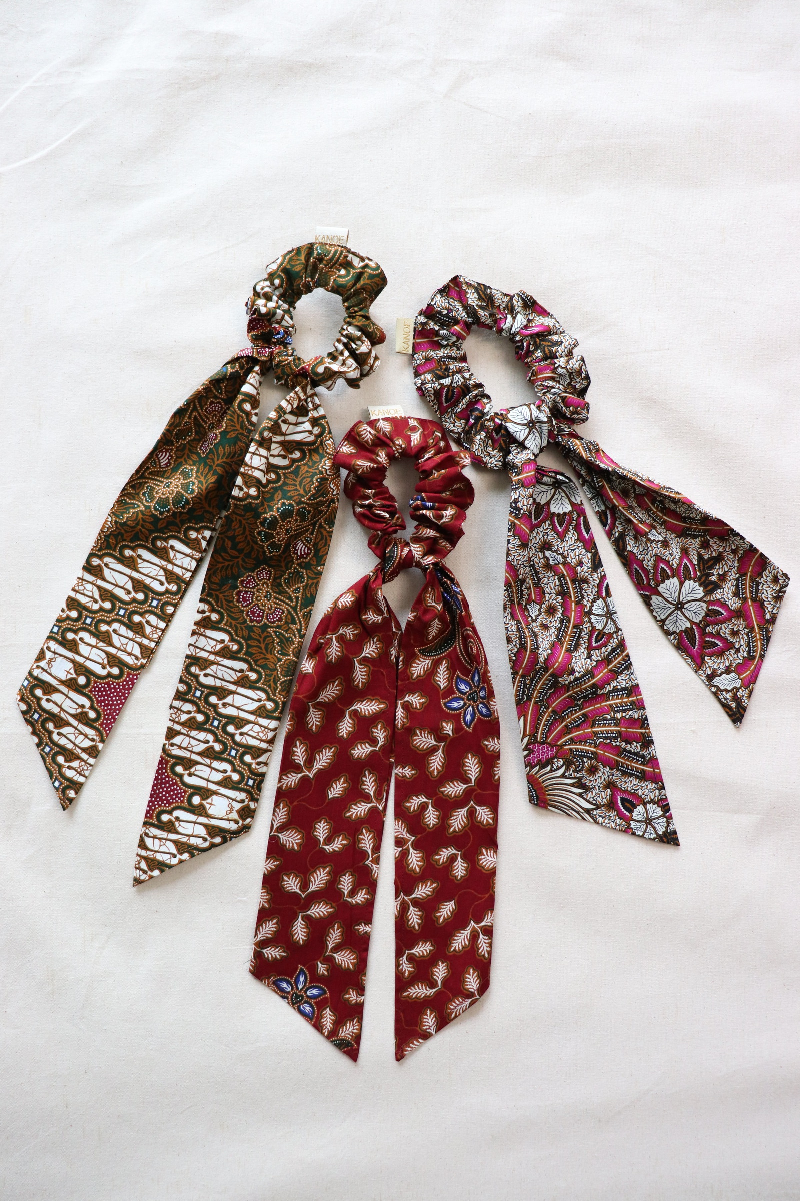 Batik Scrunchie w/ Ribbon [Set of 3] - Vixen