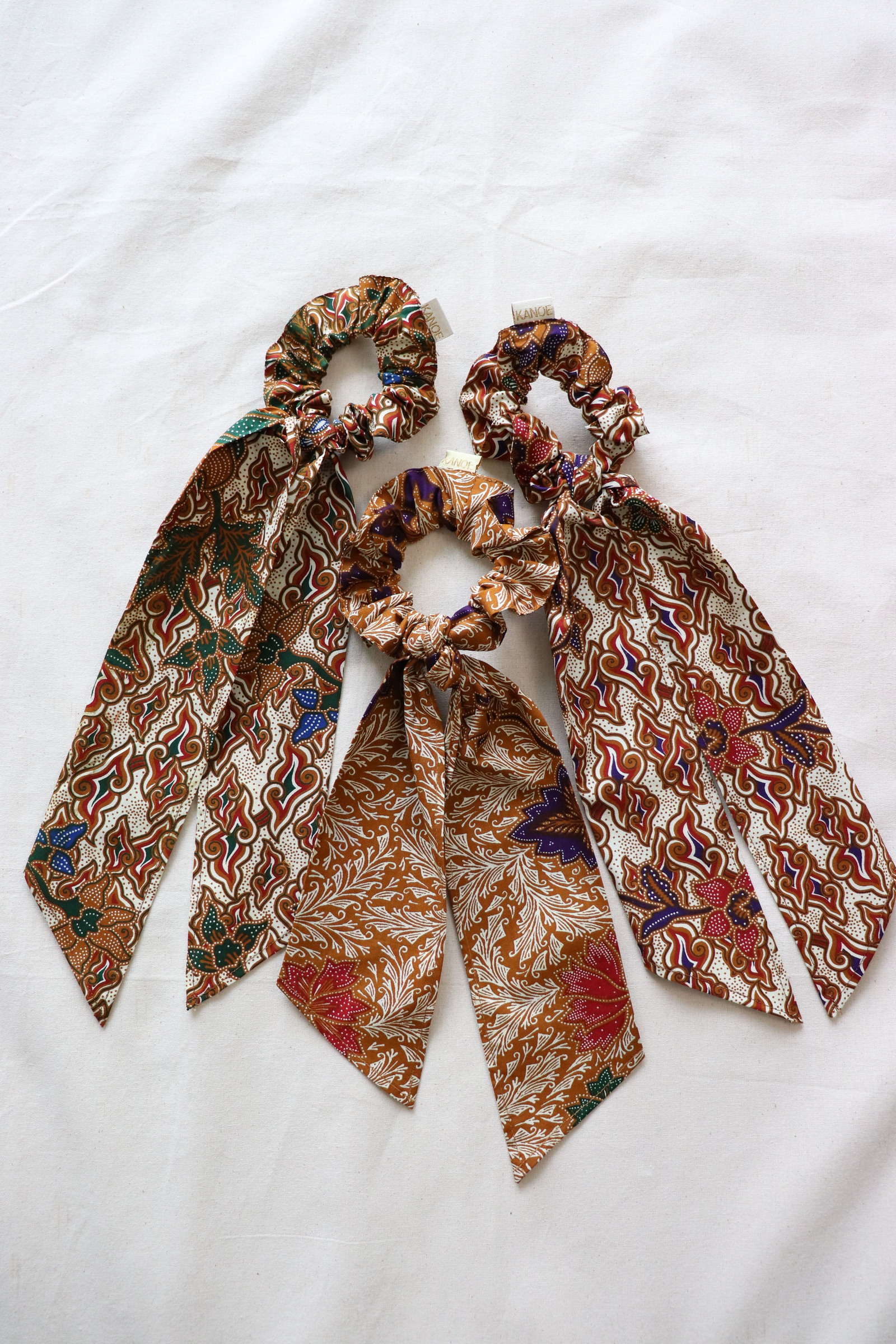 Batik Scrunchie w/ Ribbon [Set of 3] - Ready Set