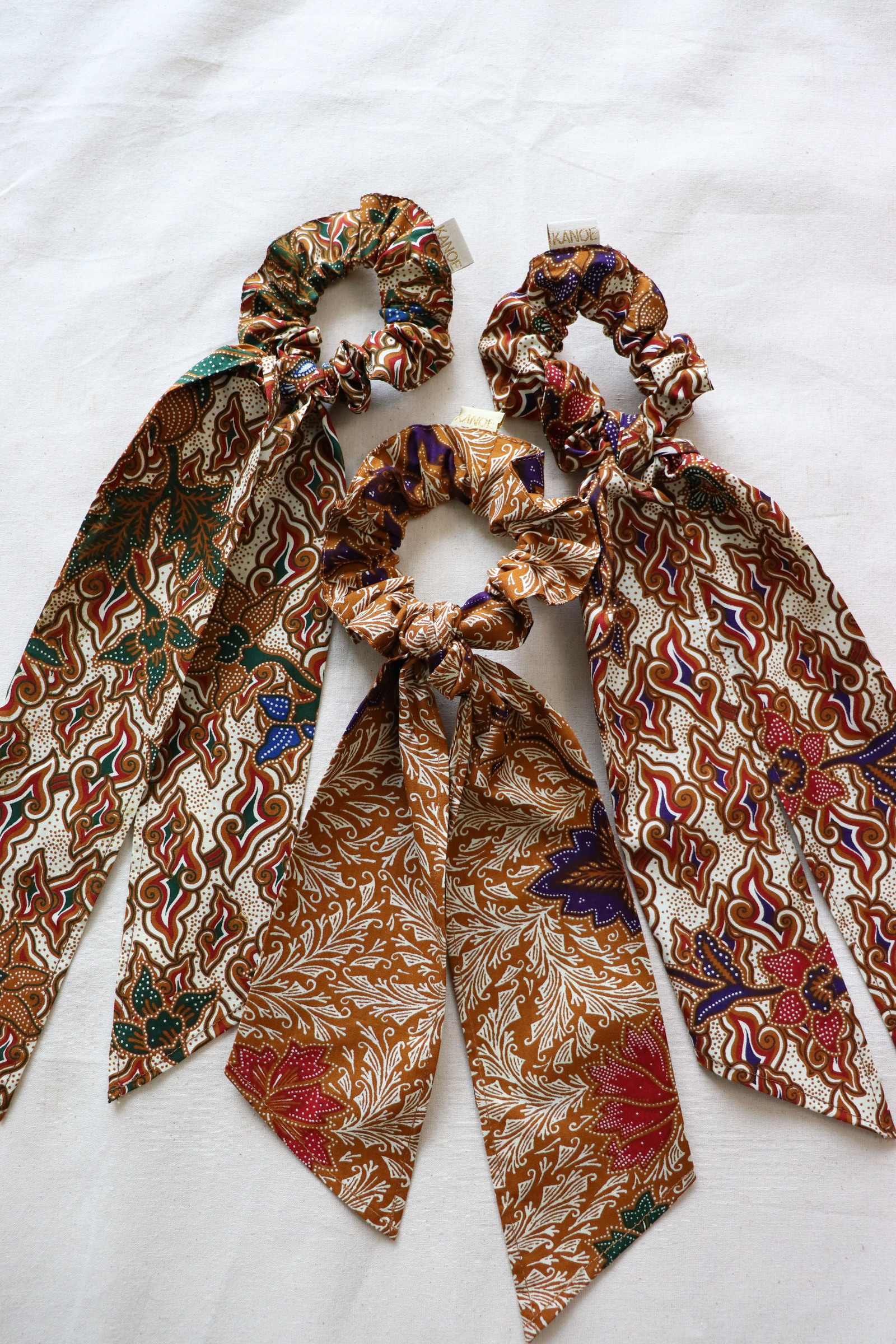 Batik Scrunchie w/ Ribbon [Set of 3] - Ready Set