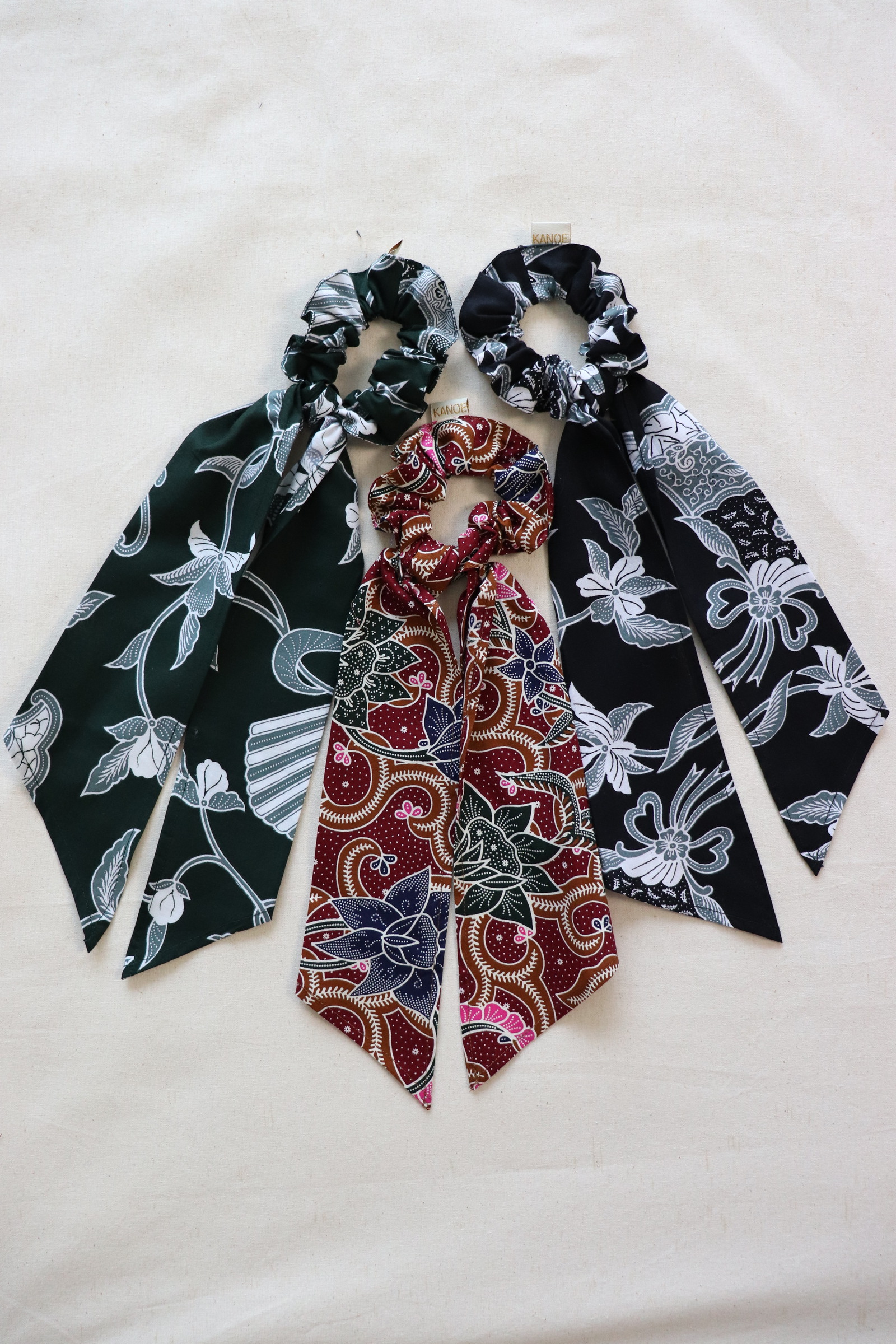 Batik Scrunchie w/ Ribbon [Set of 3] -  Eve