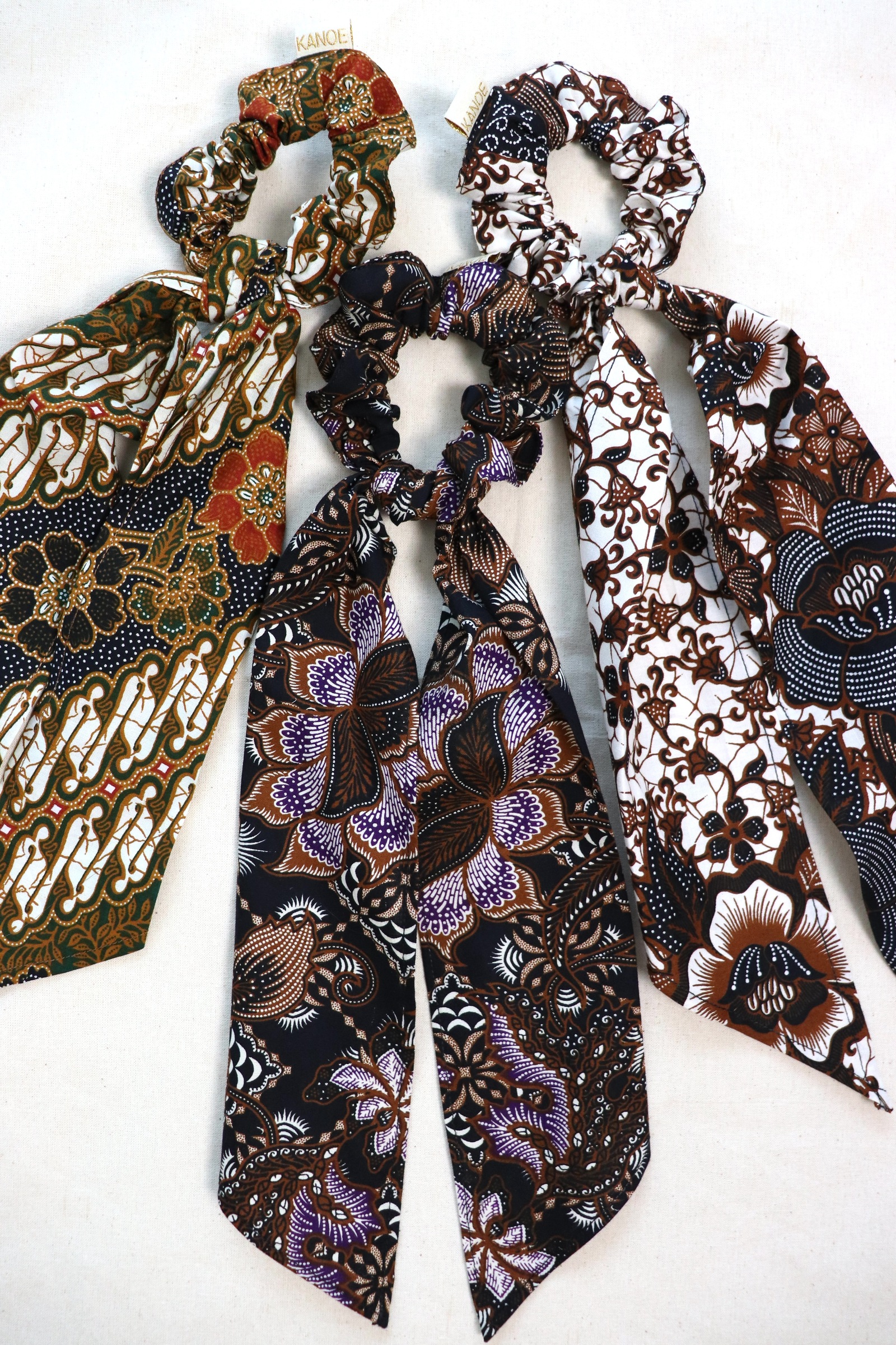Batik Scrunchie w/ Ribbon [Set of 3] - Treasures