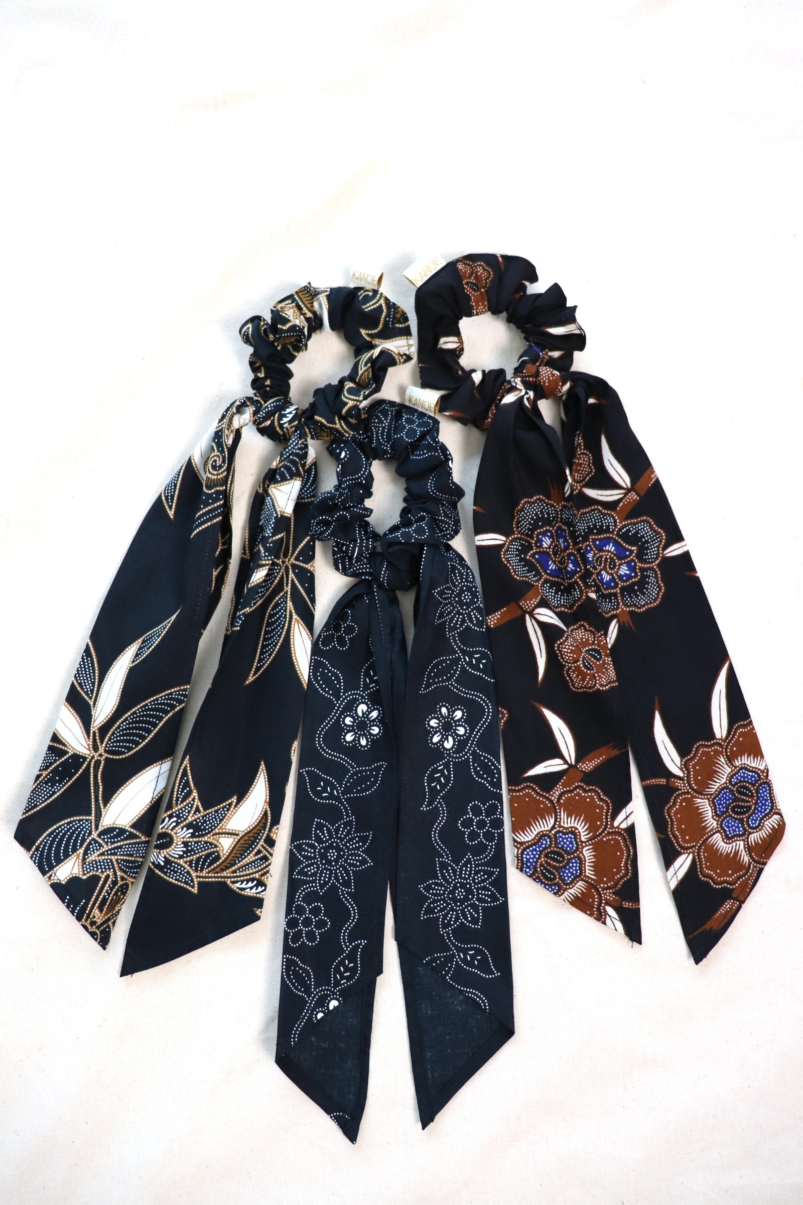 Batik Scrunchie w/ Ribbon [Set of 3] - Winter