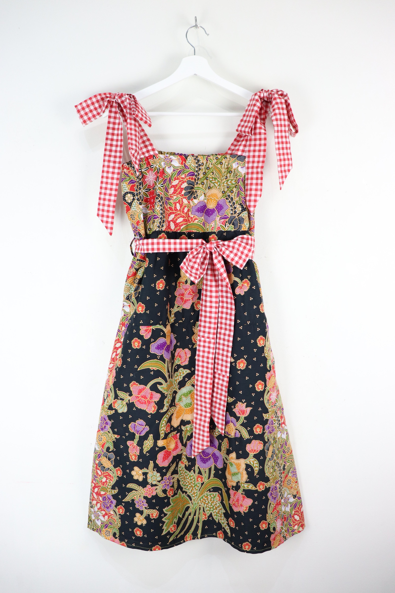 BE PRESENT Christmas Dress - Candy Cane