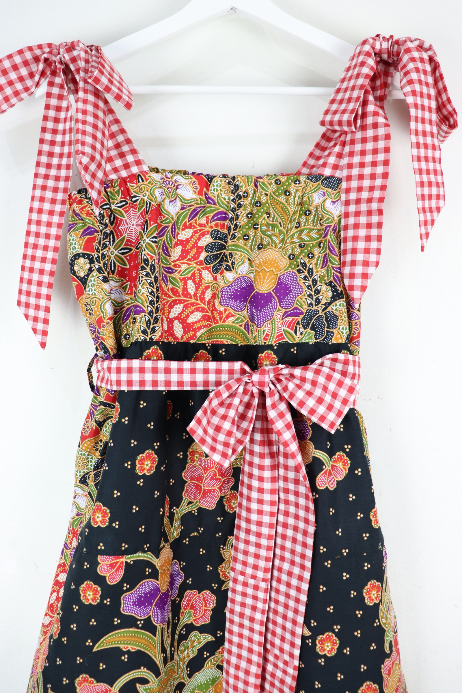 BE PRESENT Christmas Dress - Candy Cane