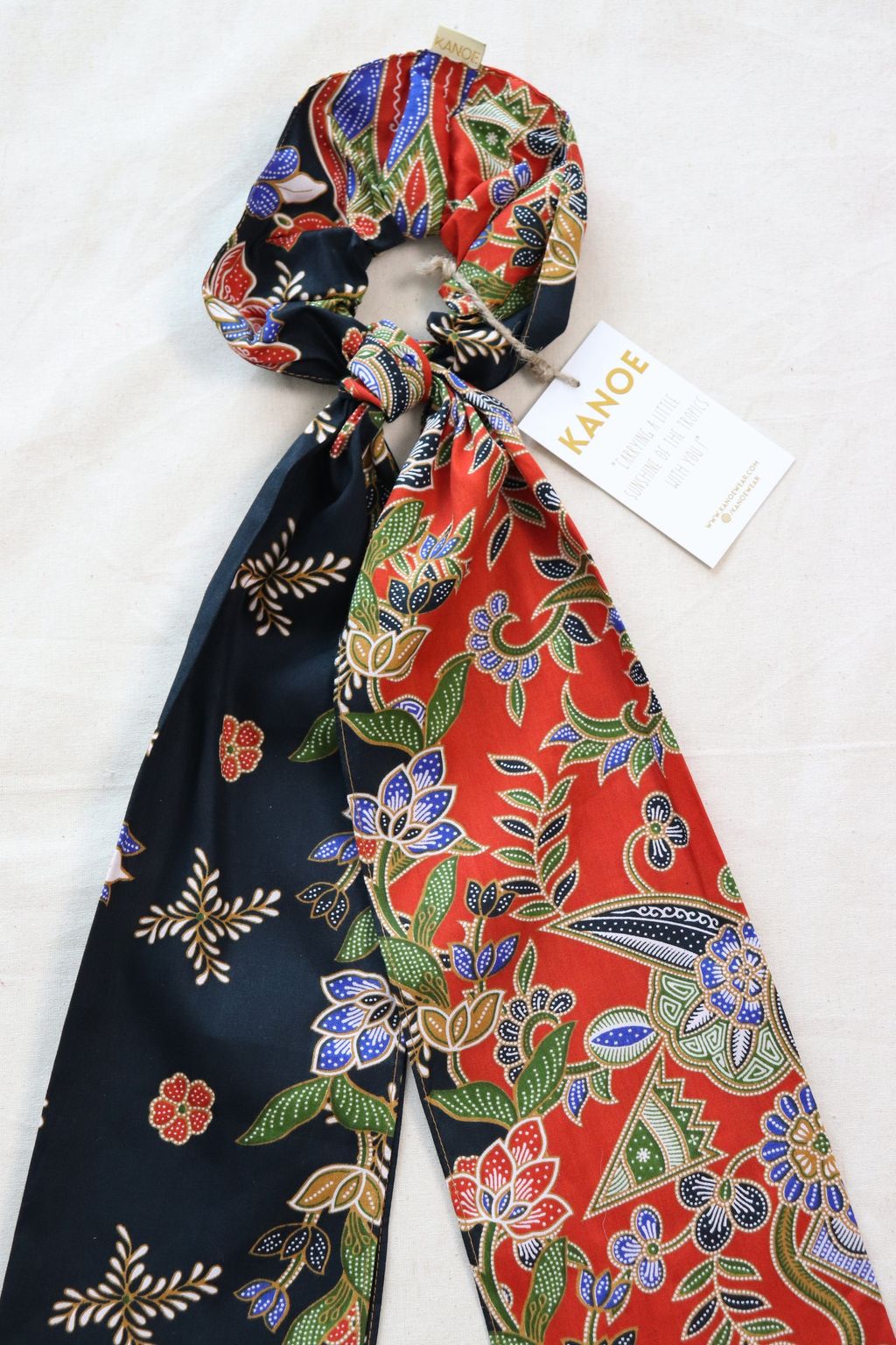Maxi-batik-scrunchie-with-ribbon-14