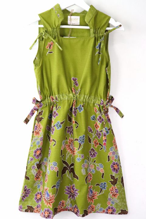 lil-bow-batik-qi-pao-5