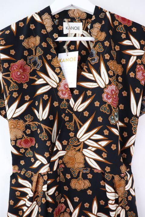 Kimono-wrap-dress-with-mandarin-collar-12