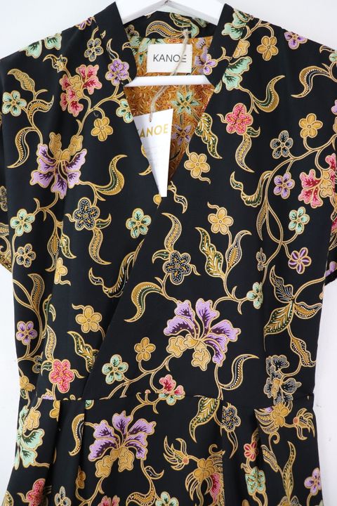 Kimono-wrap-dress-with-mandarin-collar-16