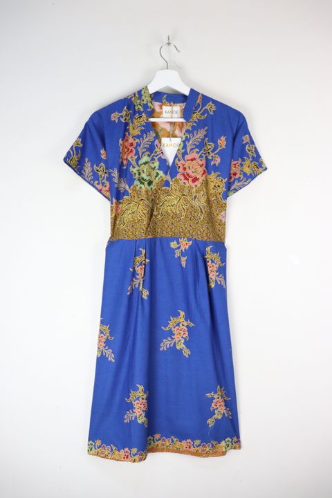 Kimono-wrap-dress-with-mandarin-collar-47