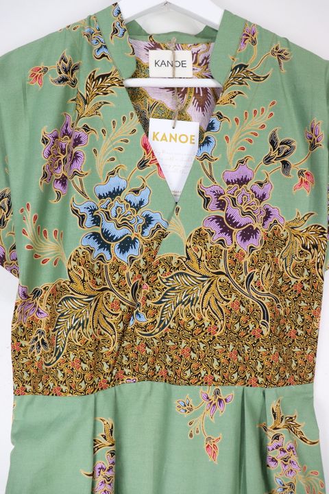 Kimono-wrap-dress-with-mandarin-collar-52