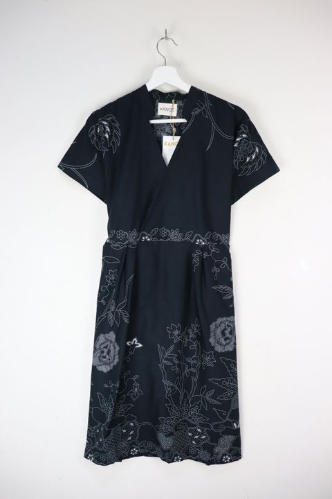Kimono-wrap-dress-with-mandarin-collar-55