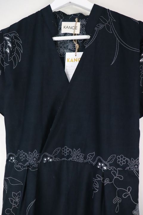 Kimono-wrap-dress-with-mandarin-collar-56