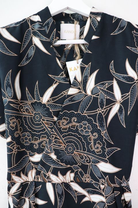 Kimono-wrap-dress-with-mandarin-collar-smaller-freesize5