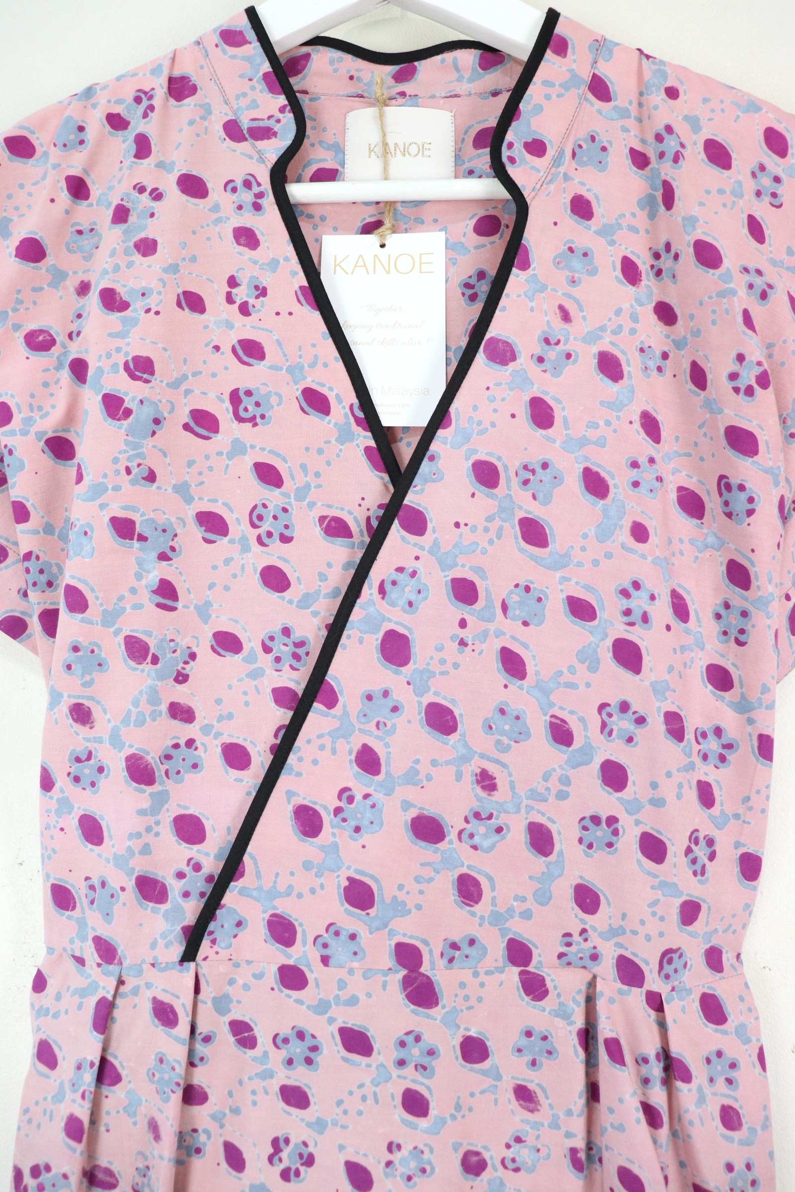 Handmade Black Border Kimono Wrap Dress - Hui Tin ( Mandarin Collar )