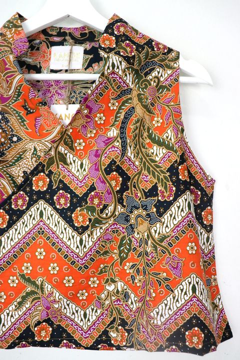 Batik-sam-fu-top-cropped5