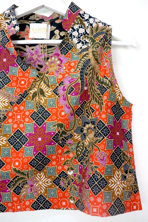 Batik-sam-fu-top-cropped14