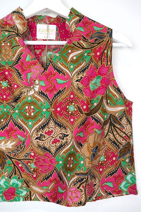 Batik-sam-fu-top-cropped53