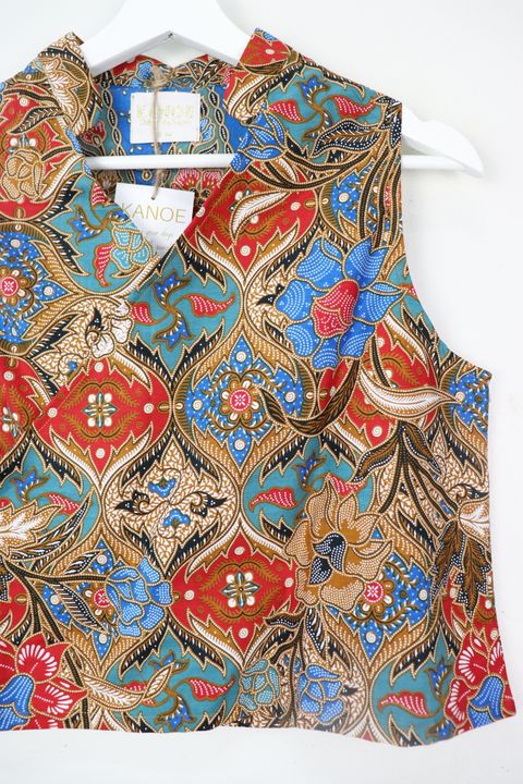 Batik-sam-fu-top-cropped29
