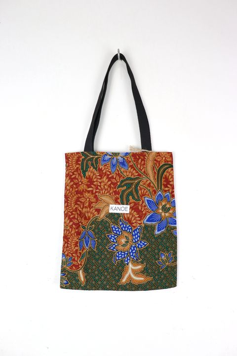 mid-batik-tote-bag-9