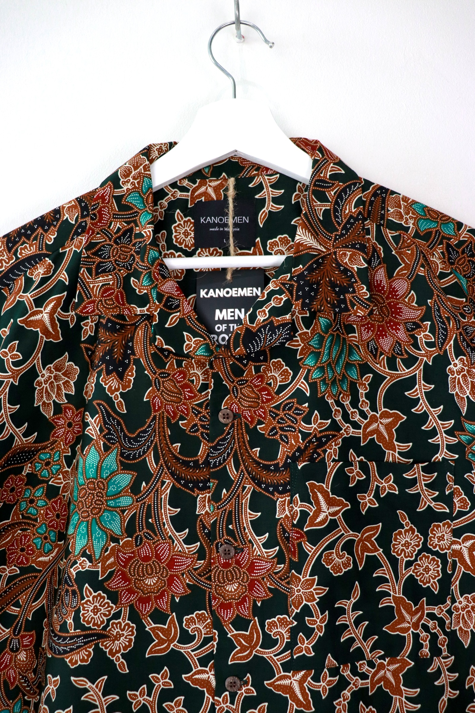 KANOEMEN Open Collar Batik Shirt - Kenneth [ L ] 