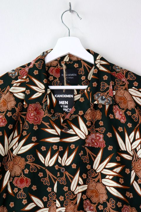 kanoemen-open-collared-batik-shirt-75