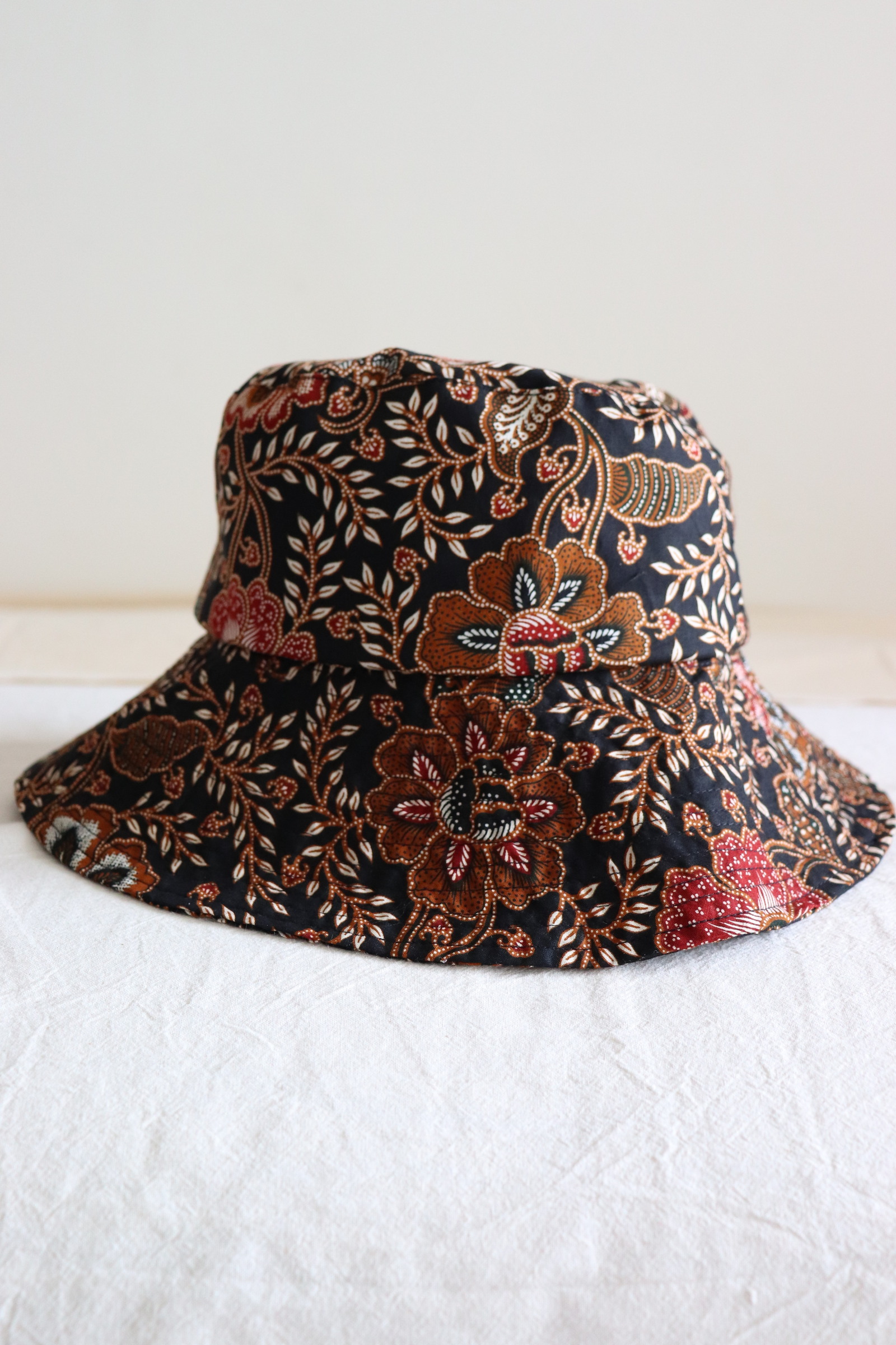 Batik Bucket Hat Wide Brim - Sunny Night