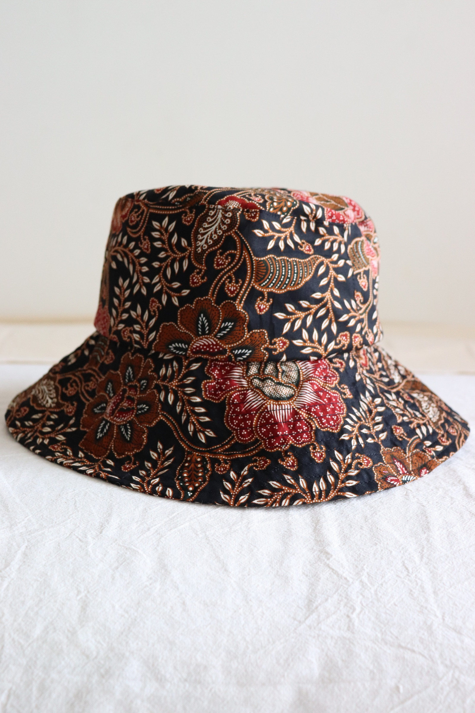 Batik Bucket Hat Wide Brim - Sunny Night
