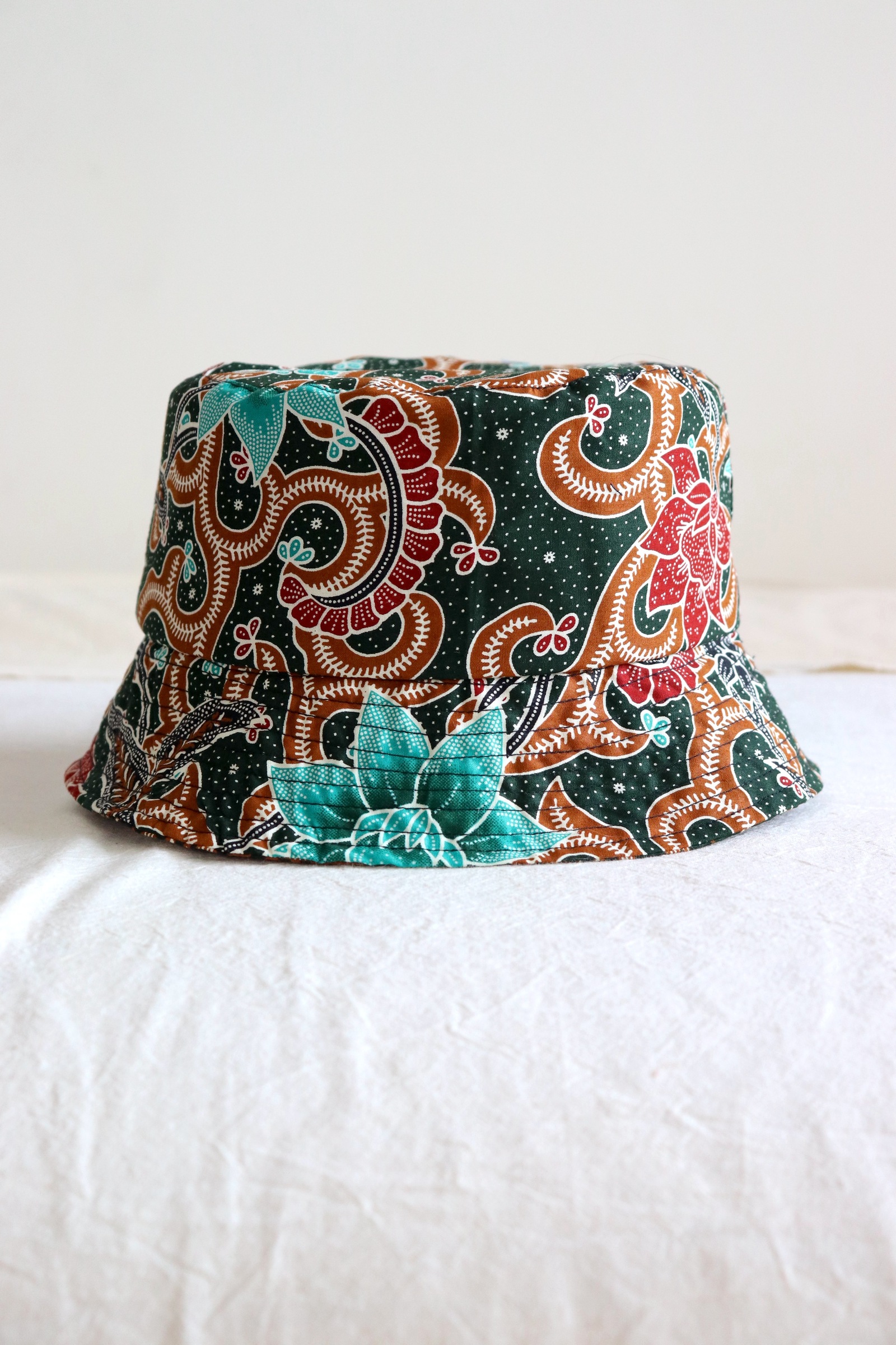 Batik Bucket Hat Short Brim - Forest Swirls