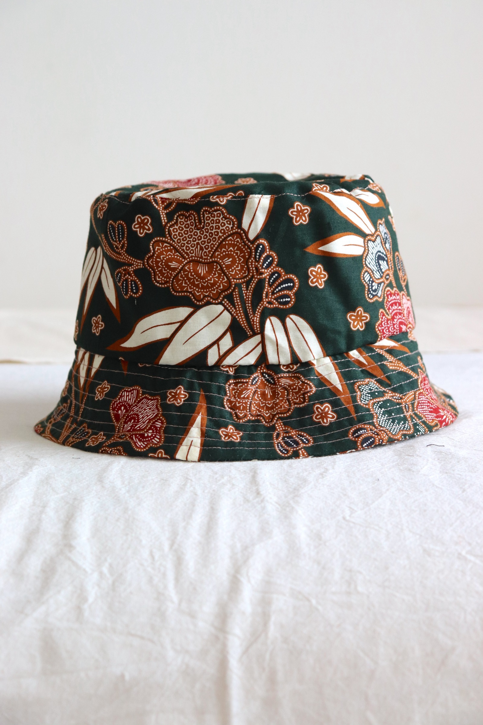 Batik Bucket Hat Short Brim - Leafy Luck