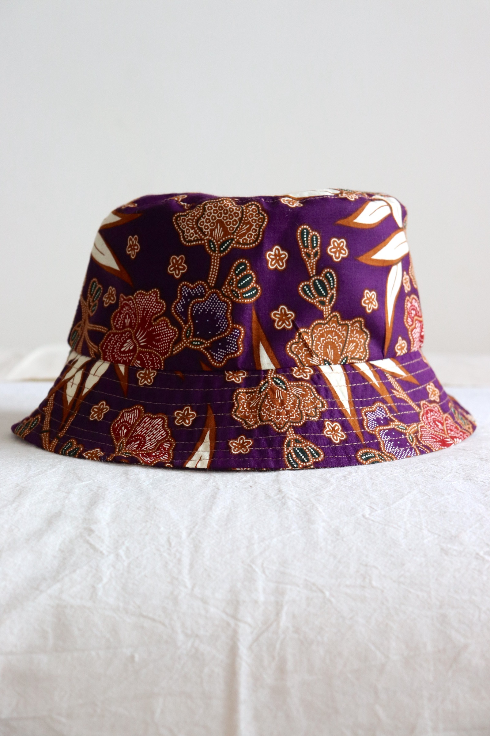 Batik Bucket Hat Short Brim - Purple Shoots