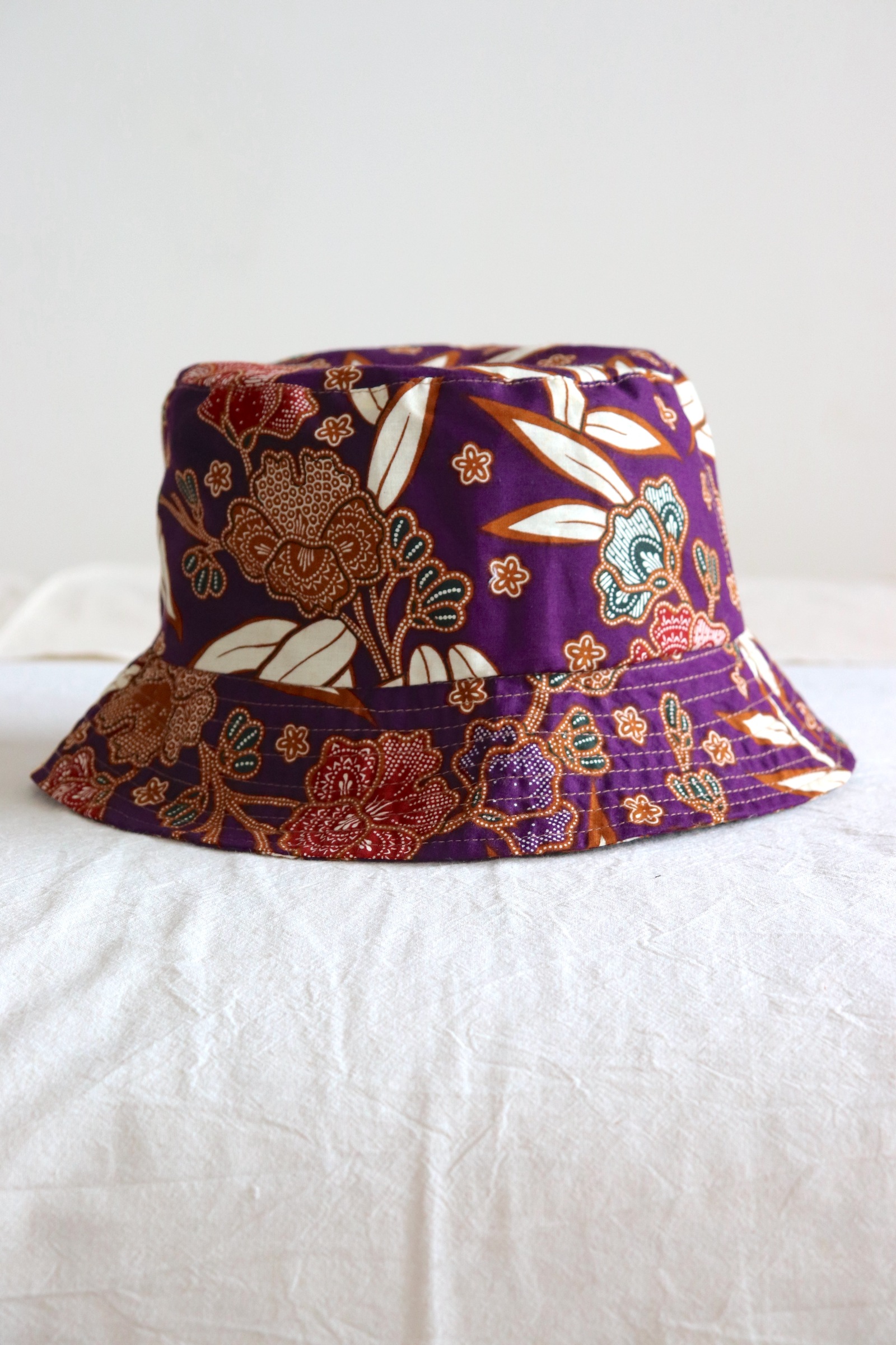 Batik Bucket Hat Short Brim - Purple Shoots