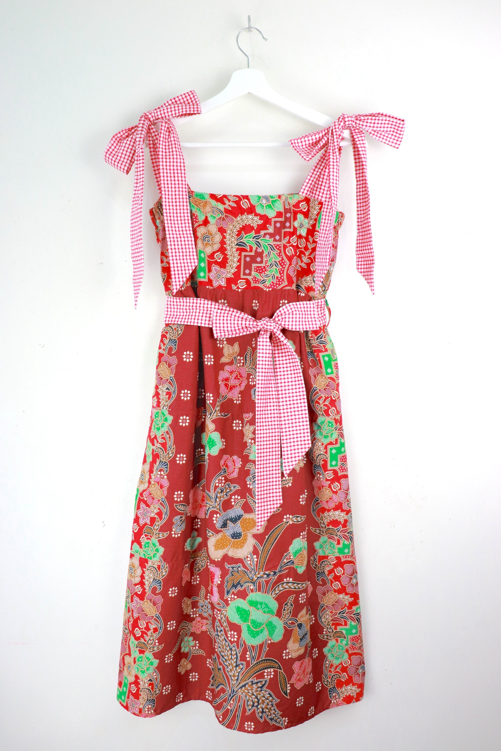 BE PRESENT Christmas Dress - Jingle Joy